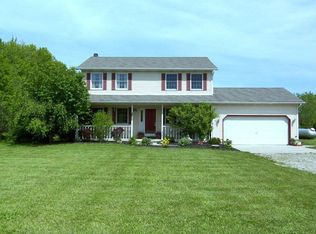 17585 Mennell Rd, Grafton, OH 44044