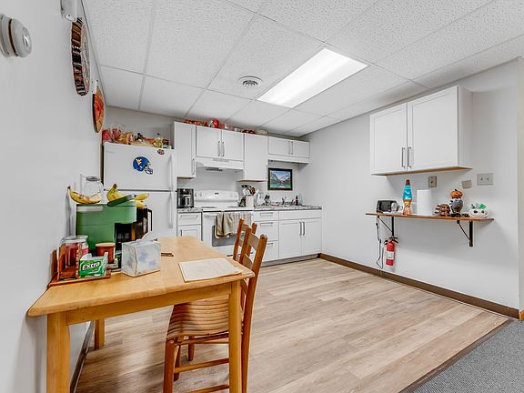 4th image of 415 Sharon Ave #732-A