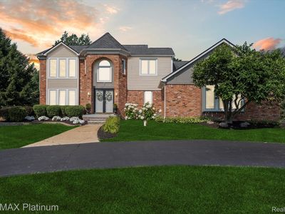1743 W View Trl, Howell, MI, 48843
