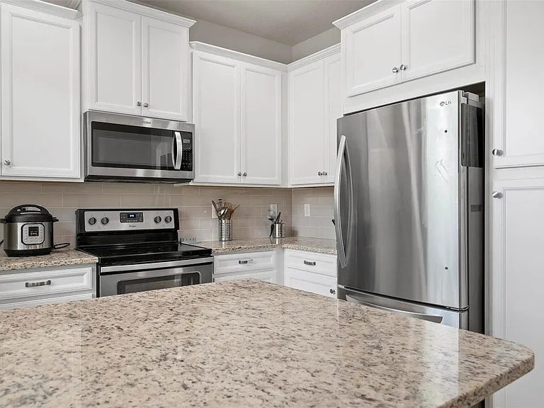5004 Skyview Ln — Photo 16
