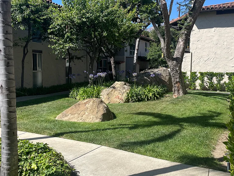 Los Robles Apartments - Senior 55+ — Photo 19
