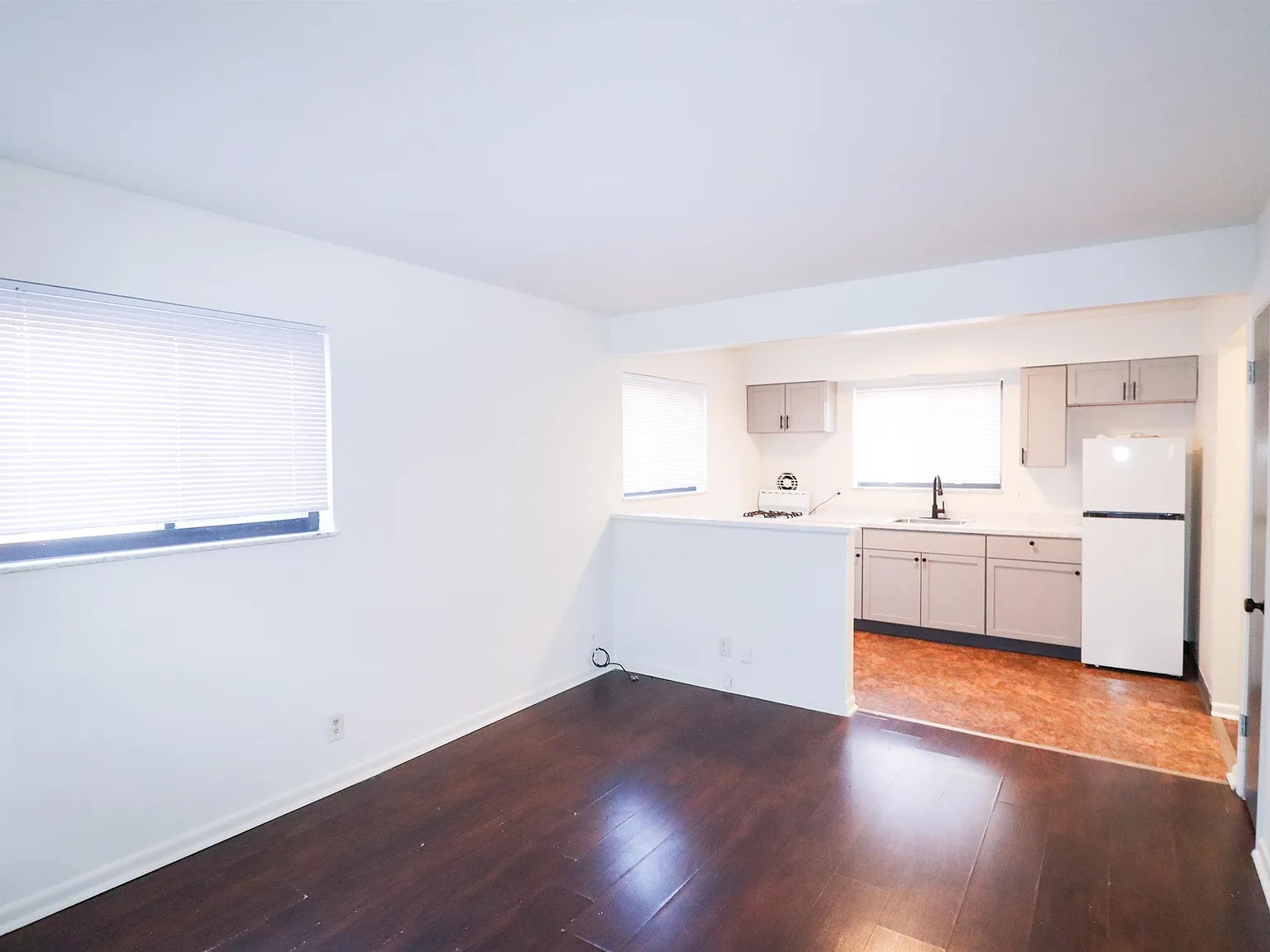 1818 Sutton Avenue — Photo 4