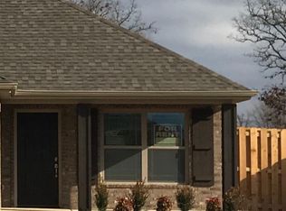 970 Silverthorn Dr, Centerton, AR 72719