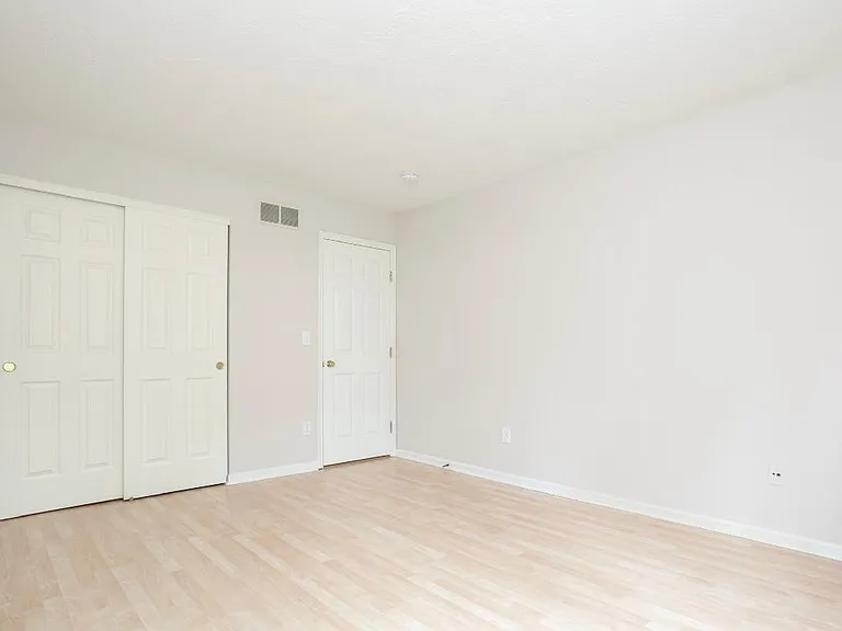 5390 Crossing Ln #5390 — Photo 11
