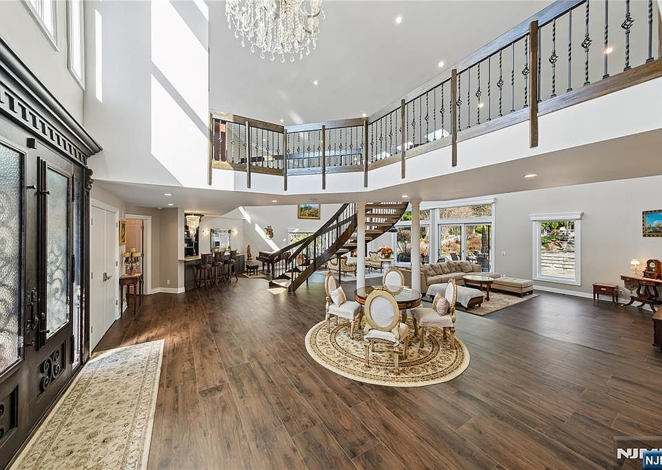 93 Jackson Dr, Cresskill, NJ 07626 | MLS #26004685 | Zillow