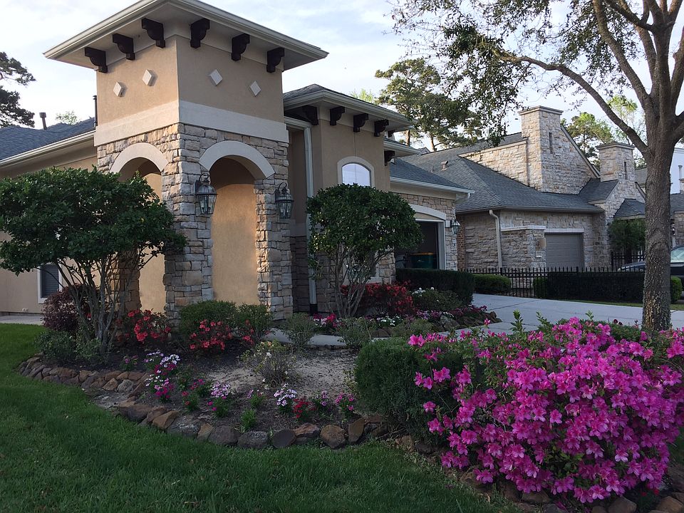 1st image of 2727 N Cotswood Manor Dr