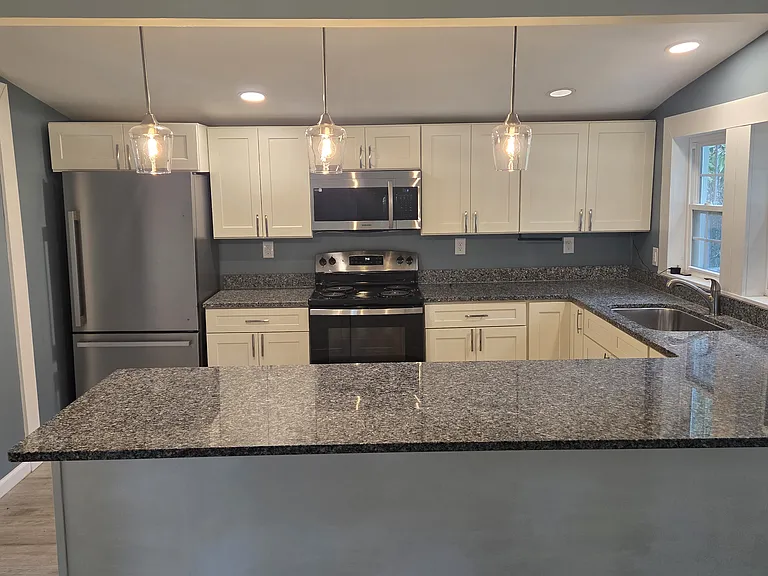 461 S Suber Rd — Photo 5