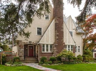 17 Stratton Rd, Scarsdale, NY 10583