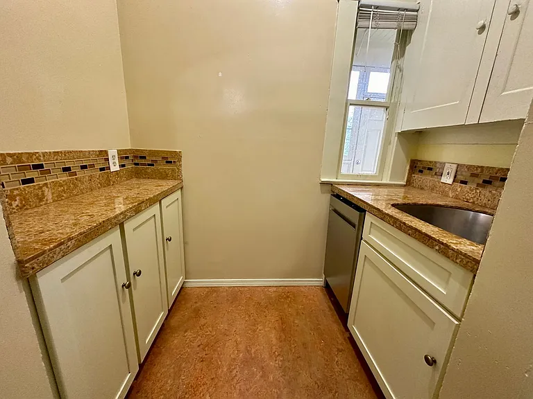 3811 NE 7th Ave — Photo 5