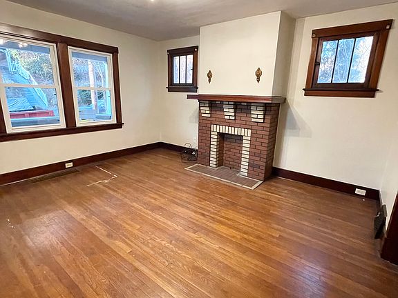 5th image of 226 Hickory St