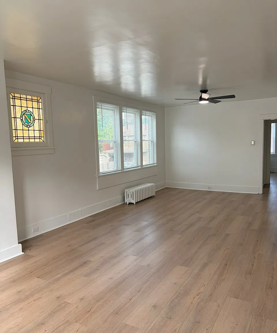 2 bed, 1050 sqft, $1,550 — Photo 2