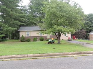 501 Sunnyvale Dr, Johnson City, TN 37601