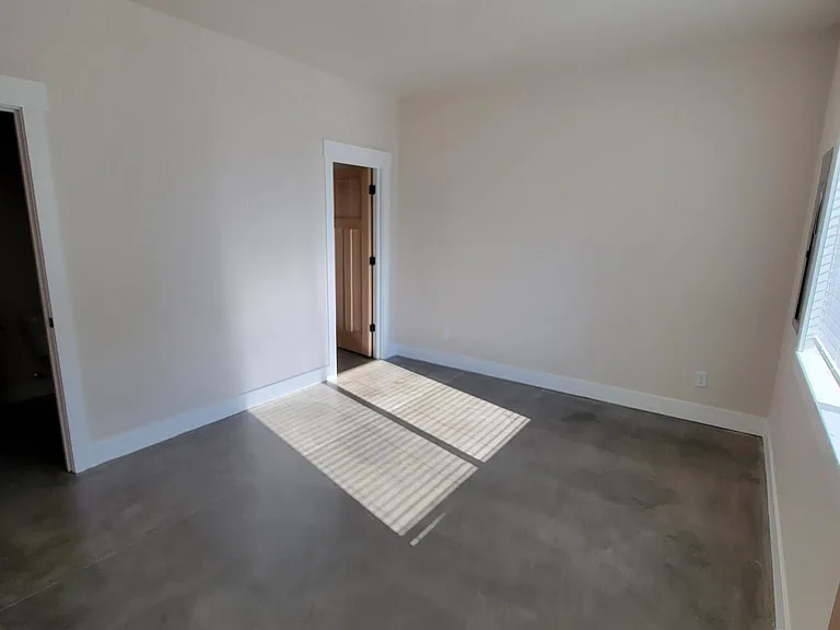 1811 McKittrick St #B — Photo 10