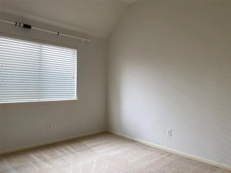 22502 Bristolwood Ct — Photo 17