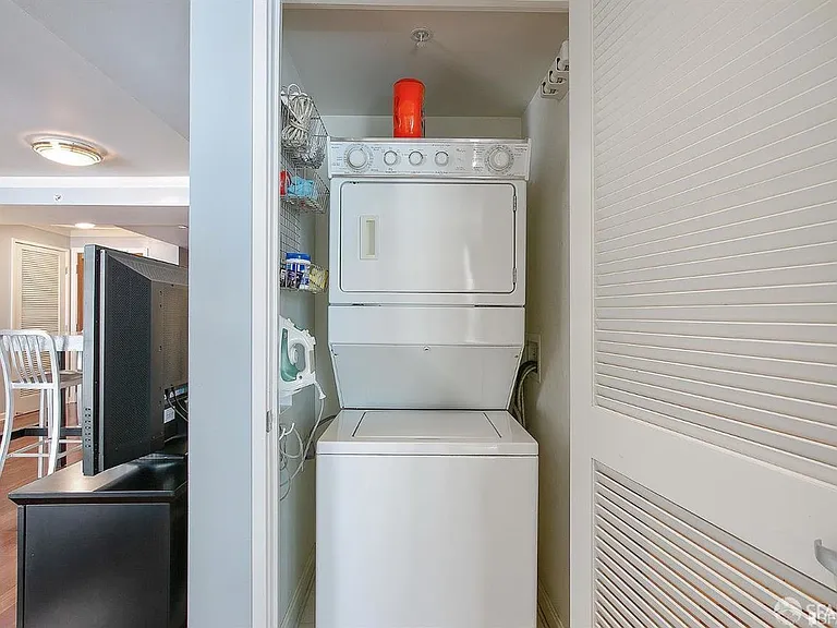 400 Beale St #1008L — Photo 18