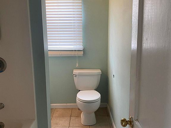 5th image of 1353 Garden Dr