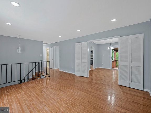 5th image of 12417 Parkton St