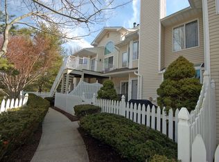 64 Academy Ct, Bedminster, NJ 07921