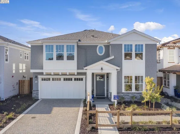 32633 Singh Cir, Union City, CA 94587