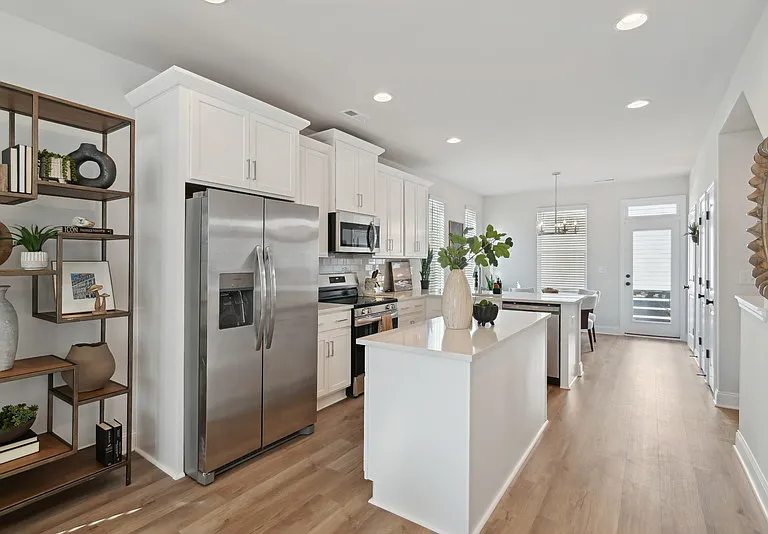 Enderly Towns - Townhomes for Rent in Charlotte, NC - Enderly Neighborhood — Photo 14