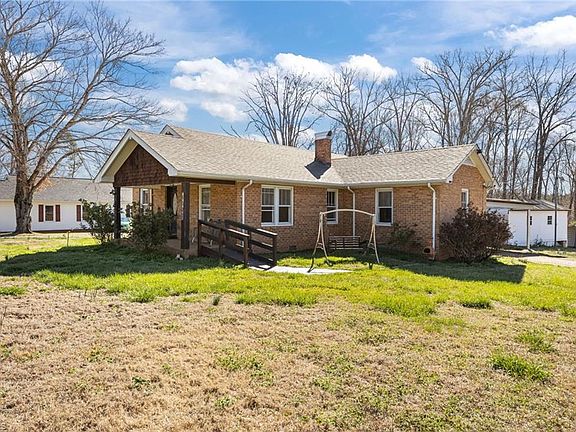 3rd image of 4027 Old Lexington Rd