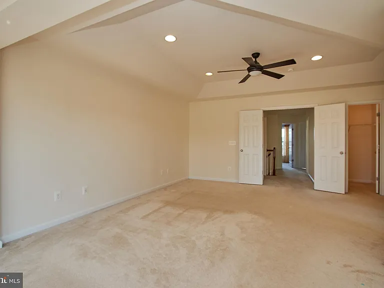 42649 Macauley Pl — Photo 16