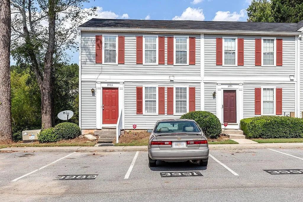 3993 Bayside Cir photo 1
