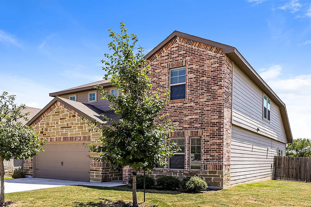 4 bed, 2.5 bath, 2991 sqft, $2,335 — Photo 4