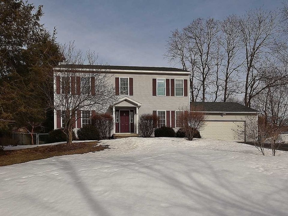 1st image of 31 Mansion Dr