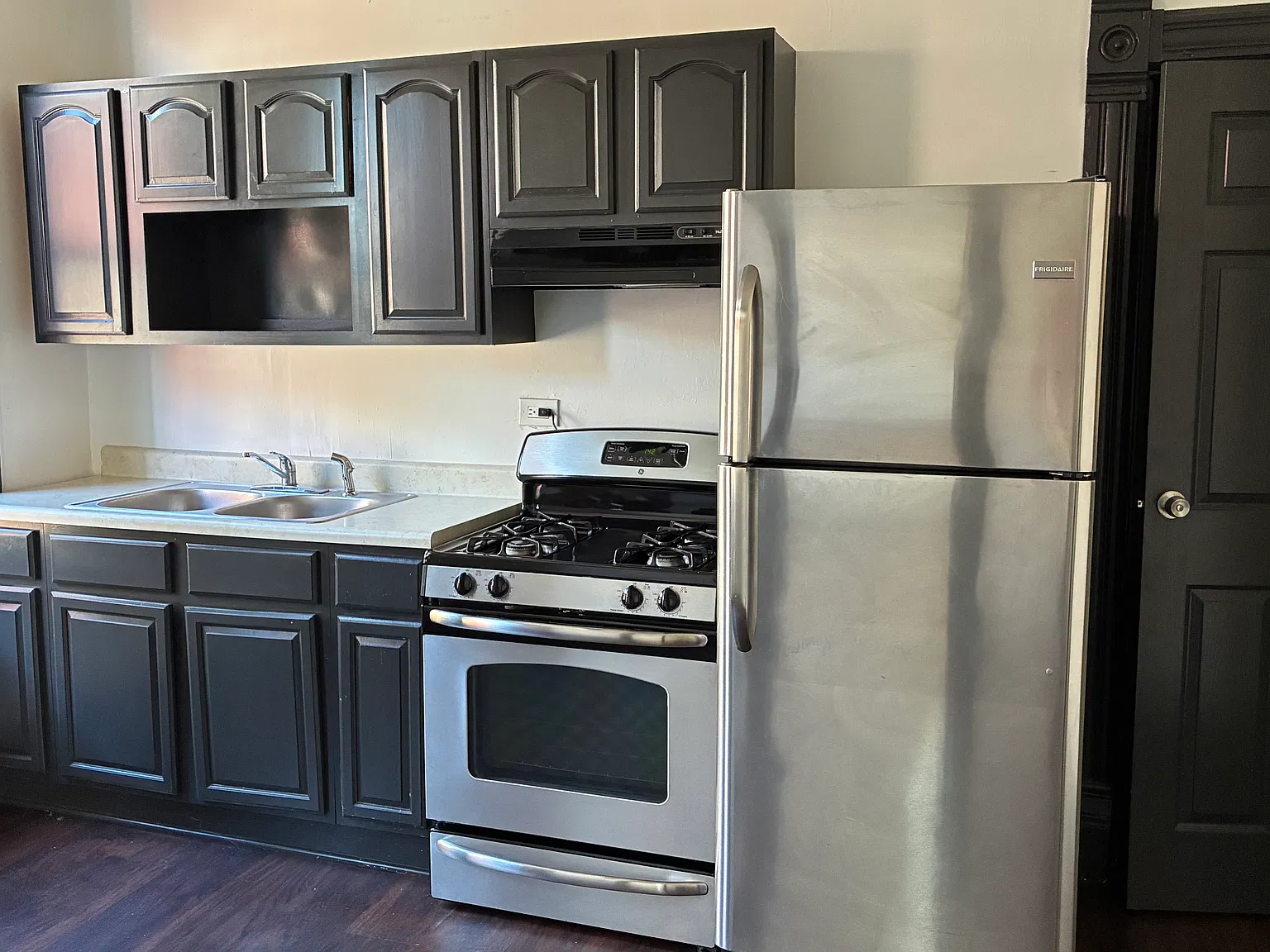 1004 W 18th St — Photo 1