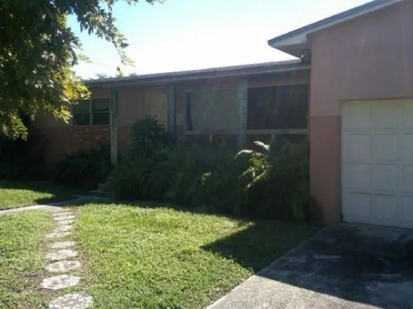2320 NW 86th St, Miami, FL 33147