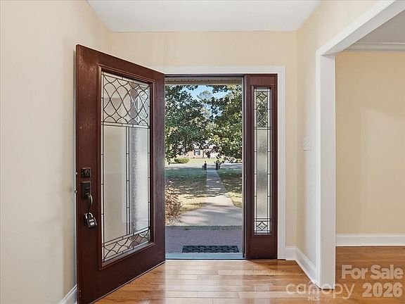 5th image of 2129 James Ct