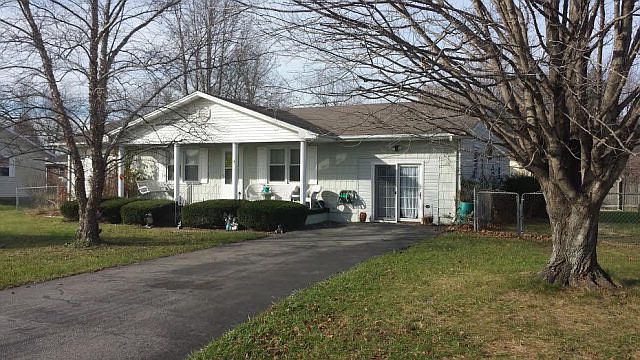 1st image of 303 E McMurtry Ave