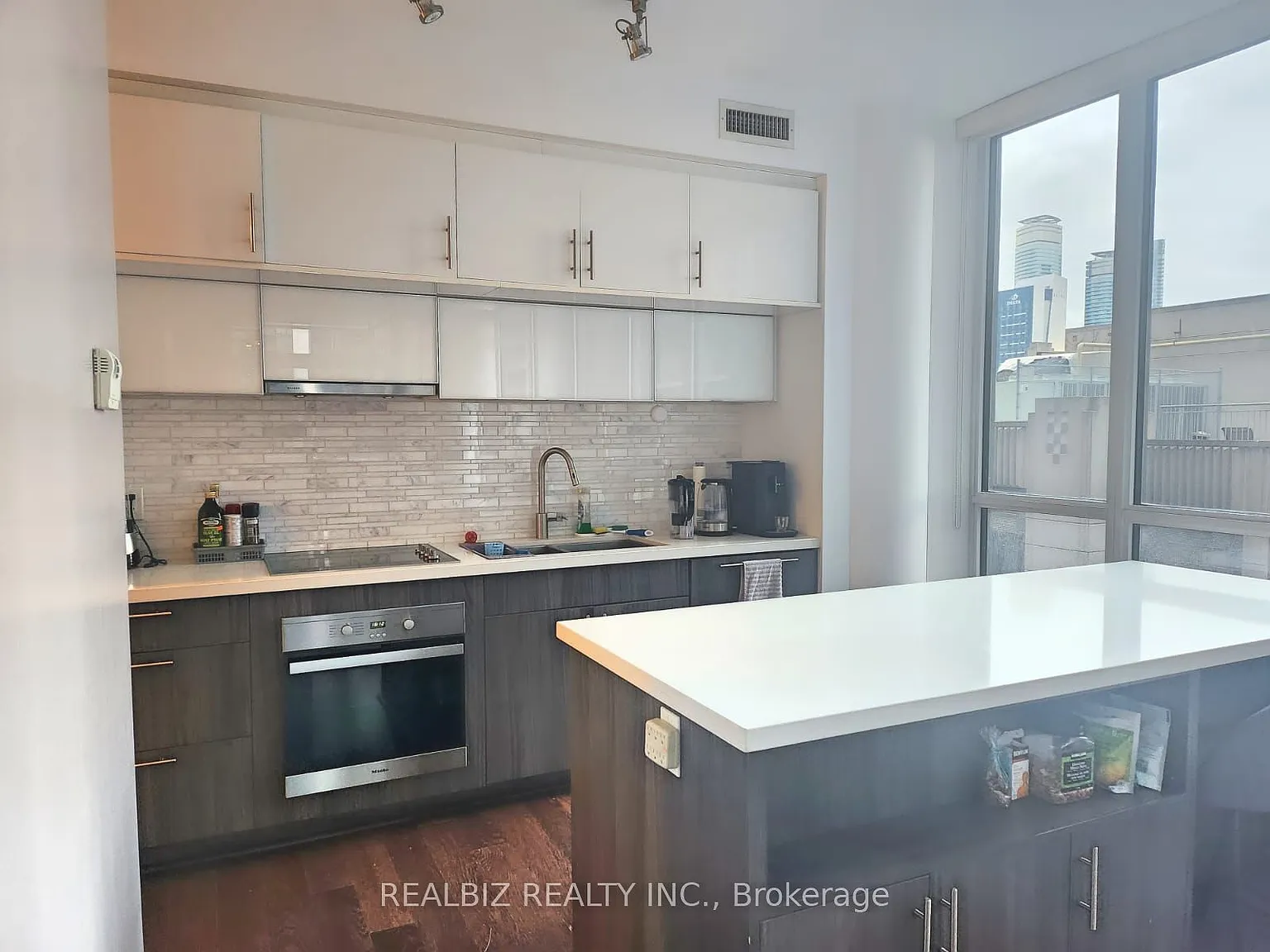 3 bed, $3,900 — Photo 4