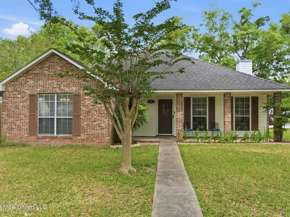 1211 E Old Pass Rd, Long Beach, MS 39560