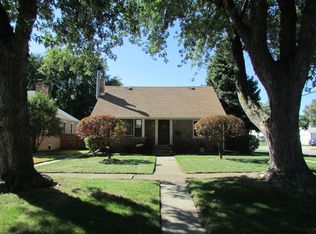 9100 Sproat Ave, Oak Lawn, IL 60453