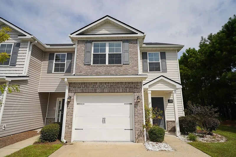 3 bed, 2.0 bath, 1612 sqft, $2,000 — Photo 3