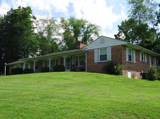 24 Boothe St, Oak Hill, WV 25901