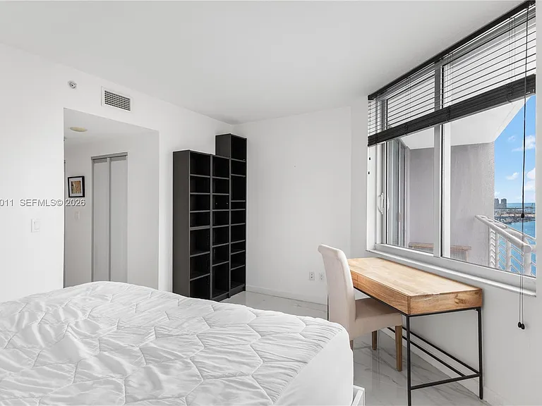 325 Biscayne Blvd #4015 — Photo 16