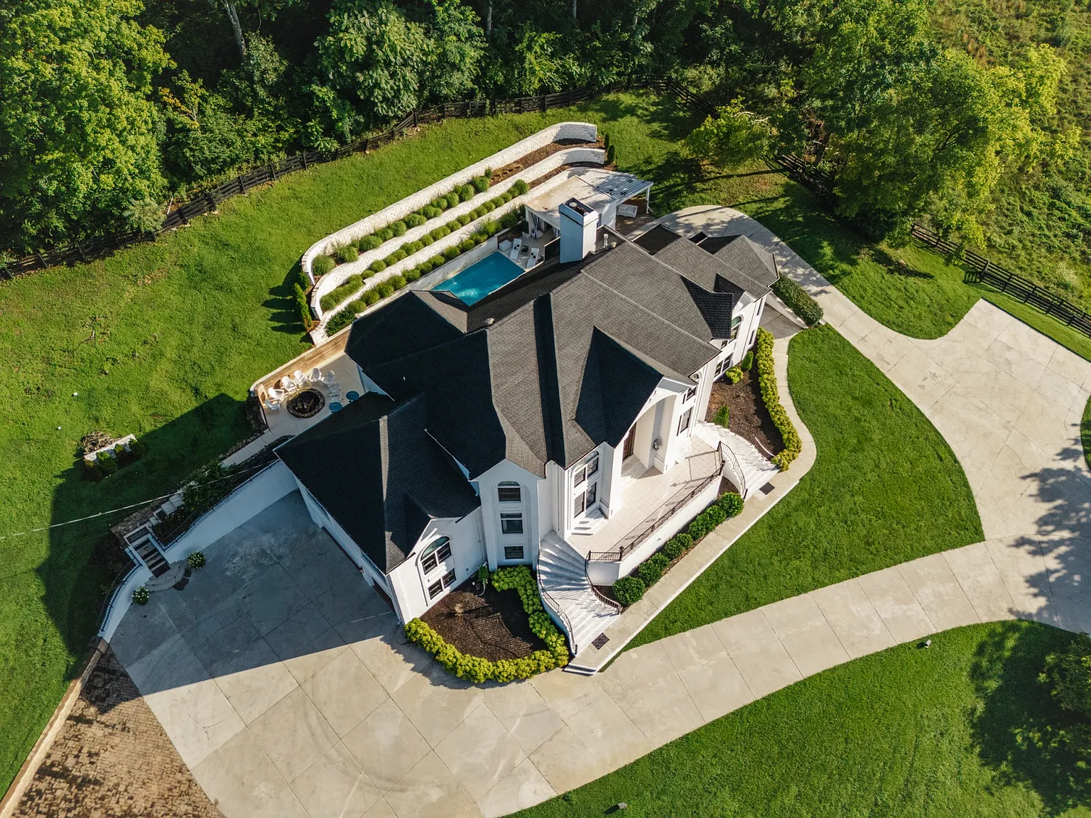 2194 S Berrys Chapel Rd — Photo 3