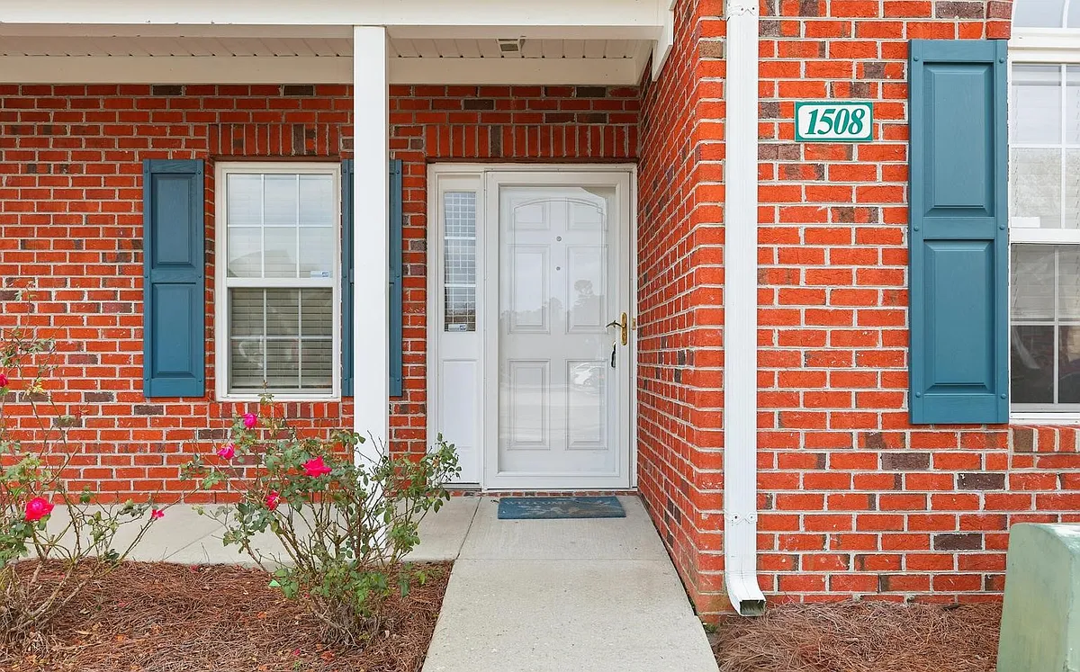 Building Photo - 1508 Honeybee Ln