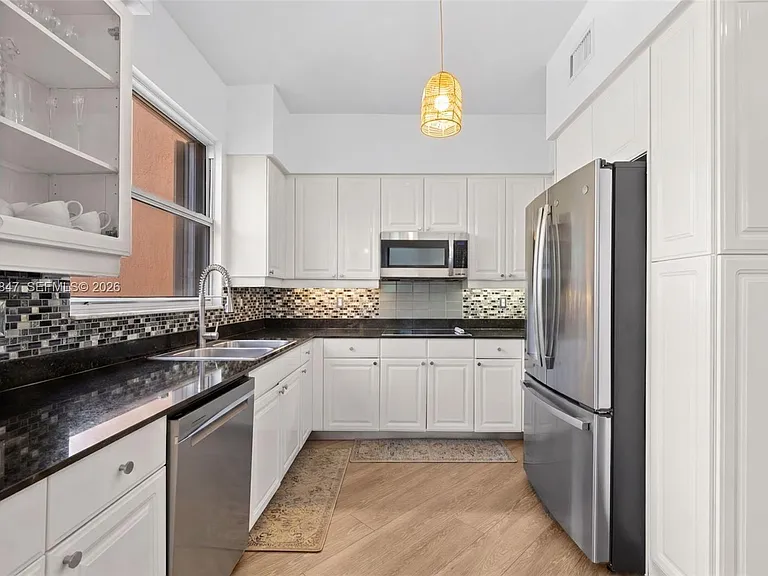 731 Crandon Blvd #308 — Photo 10