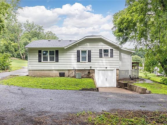 2nd image of 3815 E Ayrlawn Dr