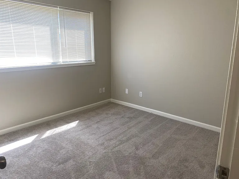902 - Proverbs 31 Holdings LLC — Photo 29