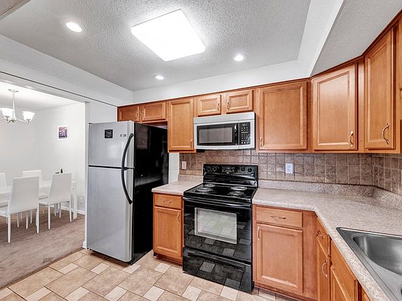 5th image of 5906 Noyes Ct APT 4