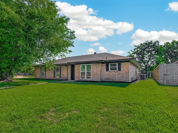 3301 Park Meadows Ave, Deer Park, TX 77536