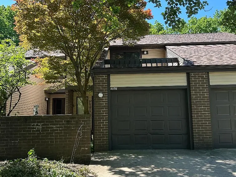 4456 Donna Dr — Photo 2