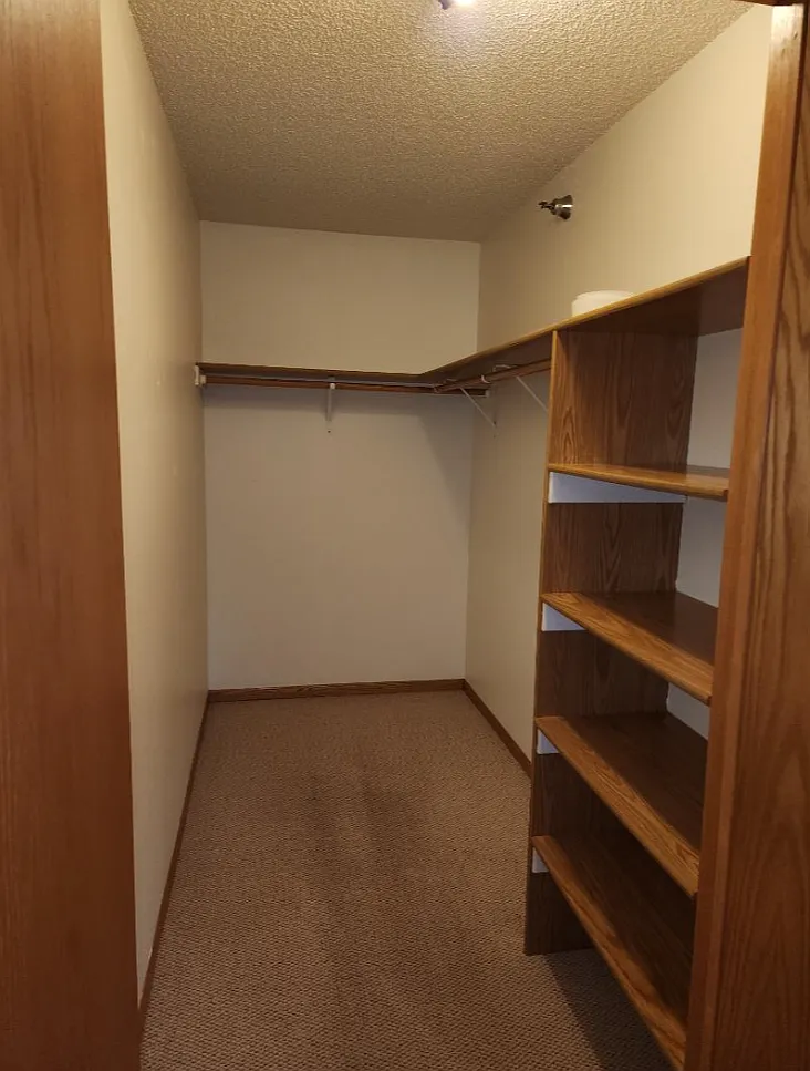 20 bed, 18.5 bath, 25600 sqft, $850 — Photo 4