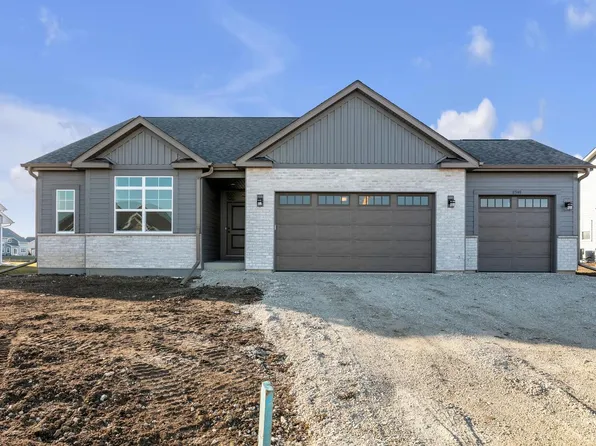8949 Creekside CIRCLE #Lt10, Pleasant Prairie, WI 53158