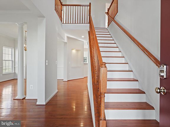 5th image of 43417 Spring Cellar Ct